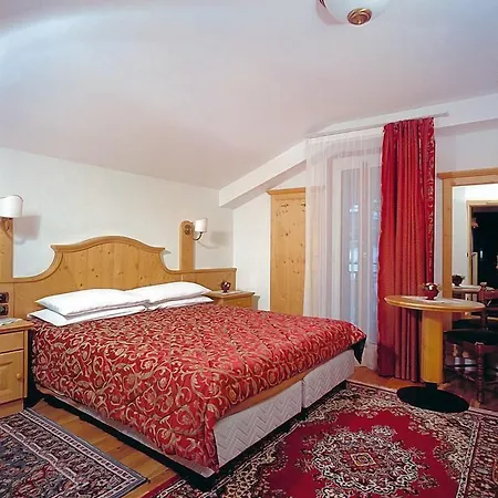 Hotel Bellevue Canazei