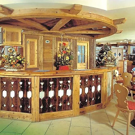 Hotel Bellevue Canazei